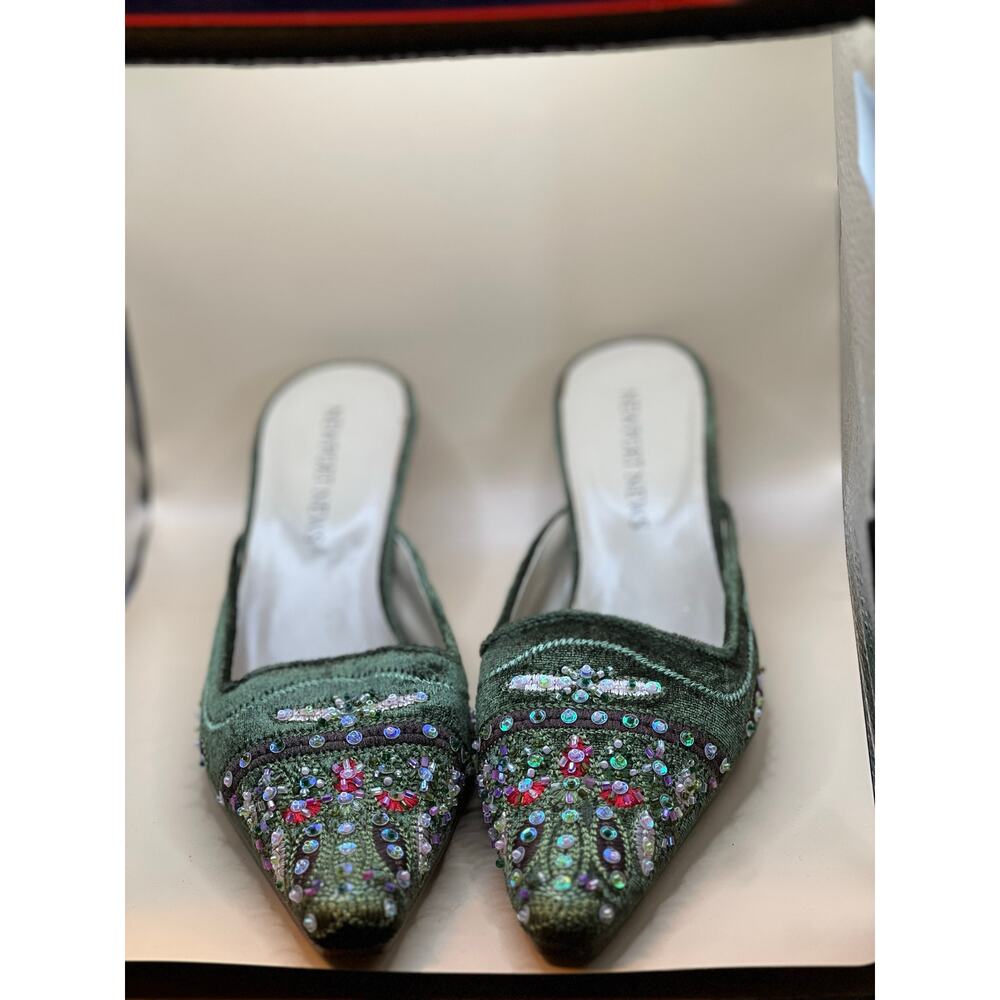 Newport News fancy beaded pumps sized 5 
barely worn